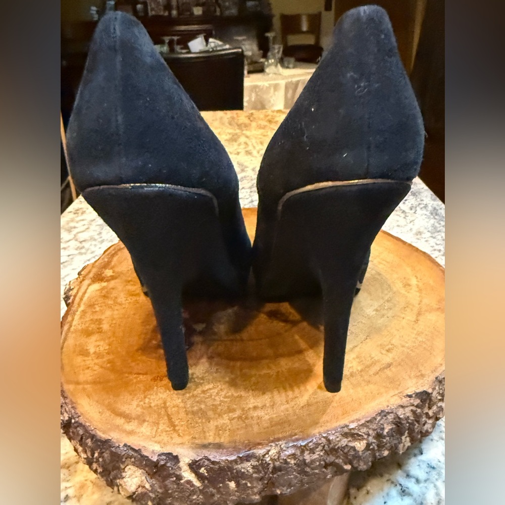 Juicy Couture Black High Heeled shoes. Size 7.5. EUC. So sexy and classic - Picture 5 of 13
